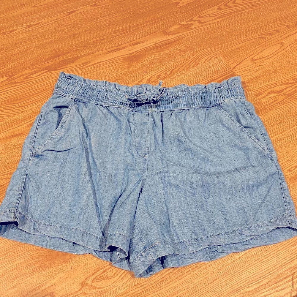 ❄️ Loft Chambray Tie Waist Shorts Medium